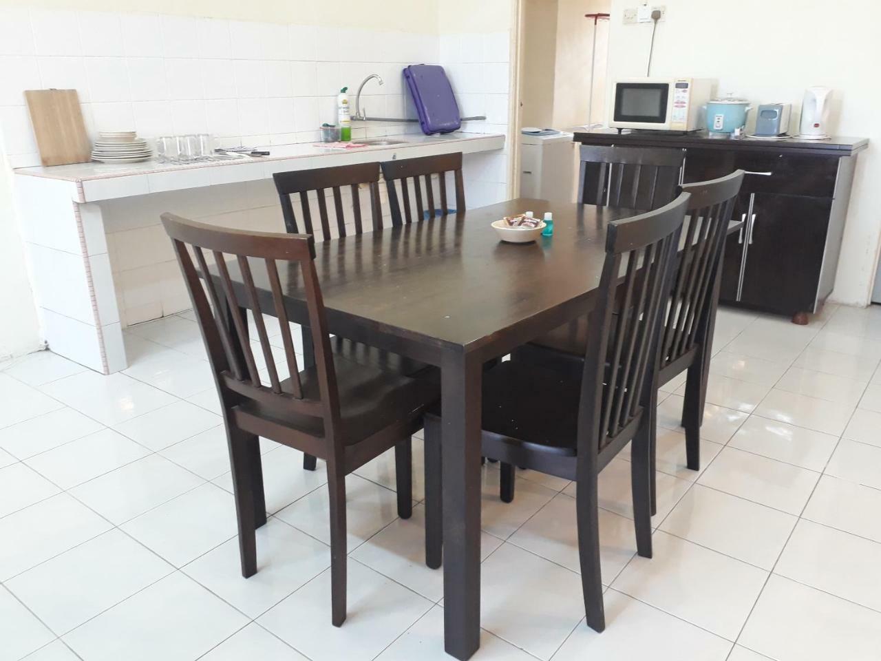 Desair Apartment By Scht Lumut Exterior foto